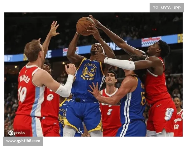 NBA最前线:勇士射穿灰熊 39年后再次杀入西区决赛 NBA最前线:勇士射穿灰熊 39年后再次杀入西区决赛